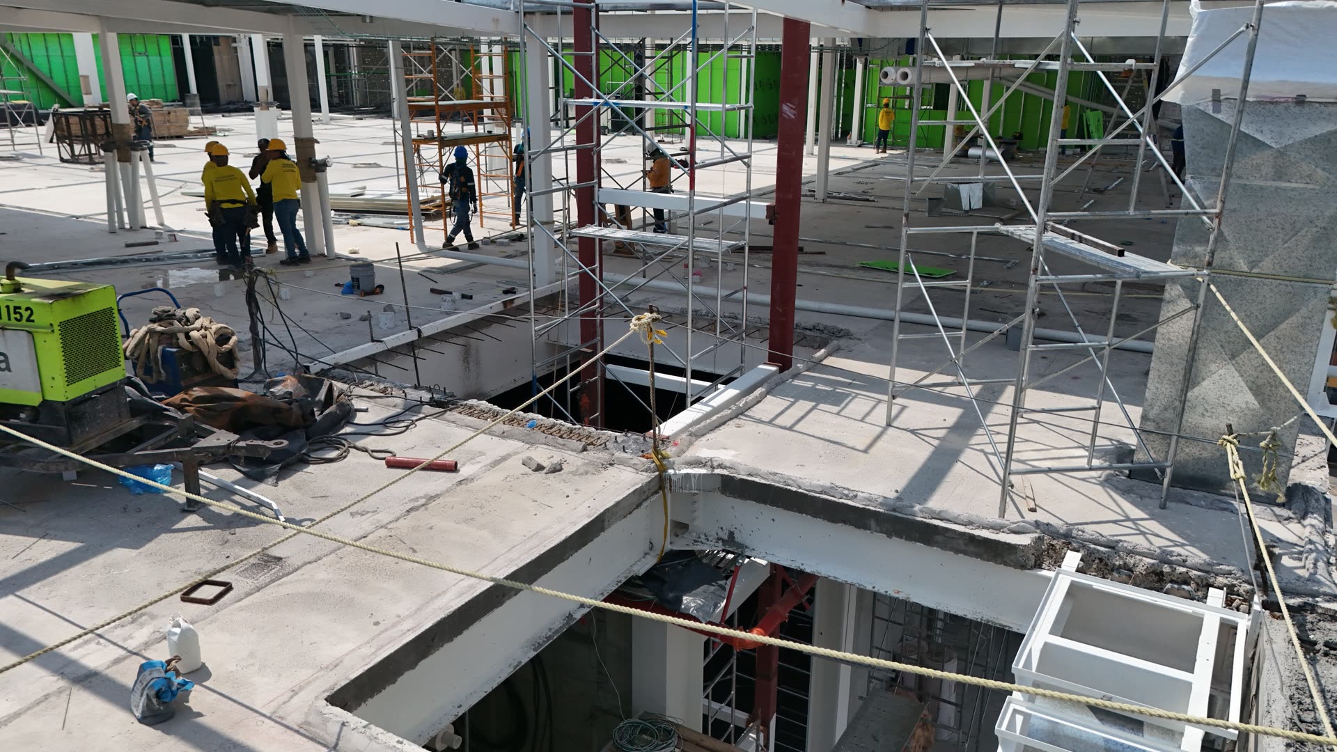Obra en ejecución — DECOOBRAS